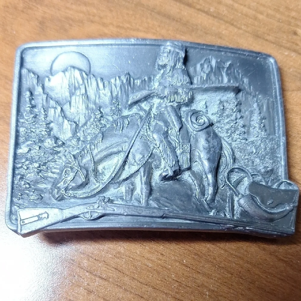 Silver Rustic Frontier Belt Buckle